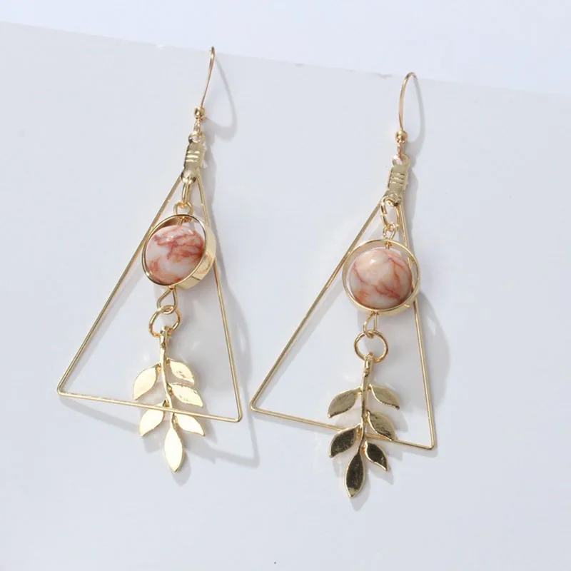 SNCSDK European and American new round triangle hollow Women dangle earrings leaf marble Women earrings
SNCSDK European and American new round triangle hollow Women dangle earrings leaf marble Women earrings