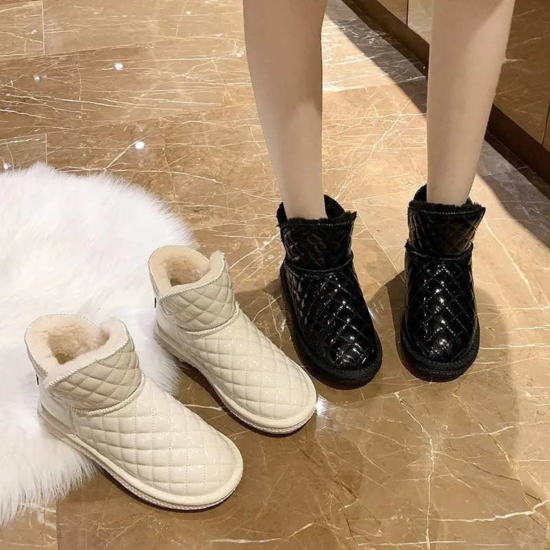 Shoes Woman Martin Boots Non-Slip Snow Boots Women Raise The Bottom Warm with Velvet Short Lattice Luxury Designer Beige Black
Shoes Woman Martin Boots Non-Slip Snow Boots Women Raise The Bottom Warm with Velvet Short Lattice Luxury Designer Beige Black