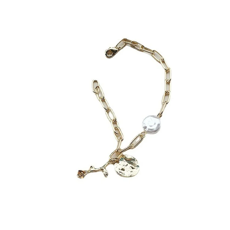 Punk Gothic Imitation Pearls Lock Bracelets Female Knot Flower Bracelet Bangles for Women 2021 Fashion Gold Coin Jewelry
Punk Gothic Imitation Pearls Lock Bracelets Female Knot Flower Bracelet Bangles for Women 2021 Fashion Gold Coin Jewelry
