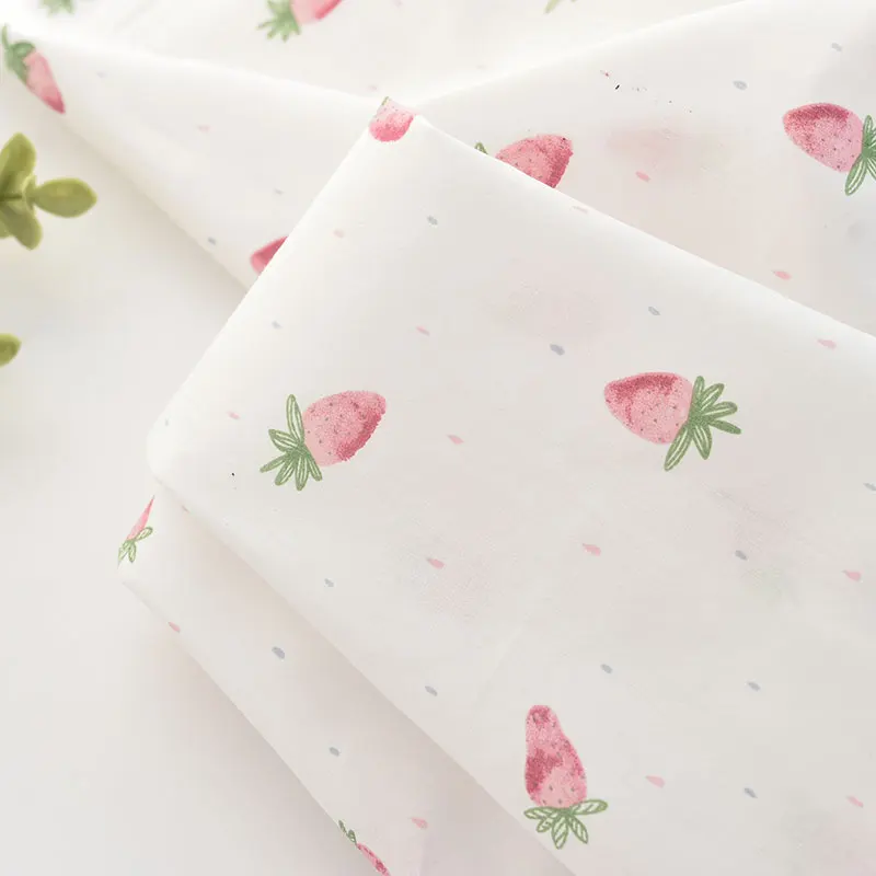 50*150cm Pure Cotton High Count Thin Soft Cartoon Strawberry Fabric Clothes Skirt Children's Dress Dress Handmade DIY Fabric
50*150cm Pure Cotton High Count Thin Soft Cartoon Strawberry Fabric Clothes Skirt Children's Dress Dress Handmade DIY Fabric