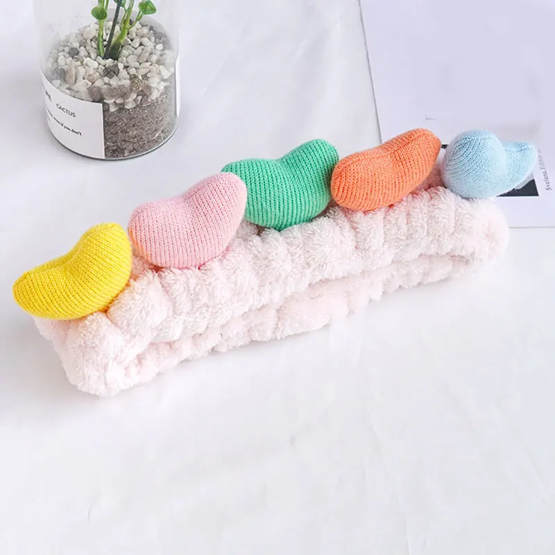 Winter Wash Face Hair Holder Hairbands Soft warm Coral Fleece Lovely Heart Headband For Women Girls Turban Hair Accessories
Winter Wash Face Hair Holder Hairbands Soft warm Coral Fleece Lovely Heart Headband For Women Girls Turban Hair Accessories