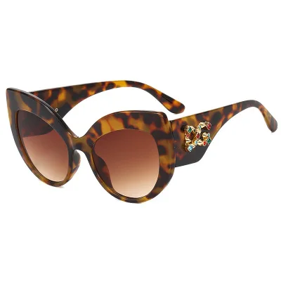 European and American ladies fashion diamond sunglasses cat's eye sunglasses sunglasses women
European and American ladies fashion diamond sunglasses cat's eye sunglasses sunglasses women