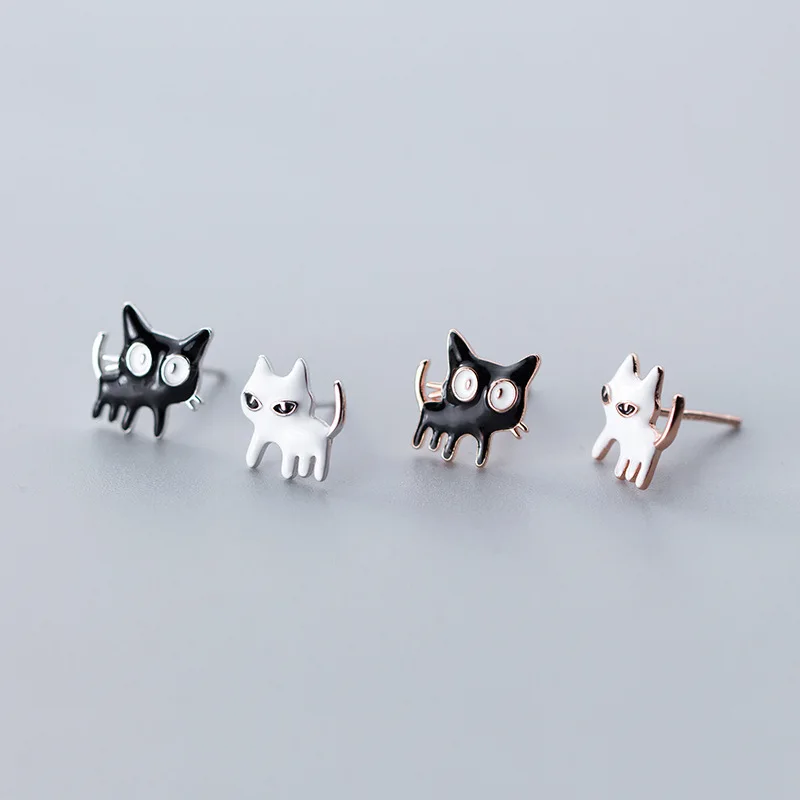 Fashion personality black and white cat cute small animal stainless steel earrings
Fashion personality black and white cat cute small animal stainless steel earrings