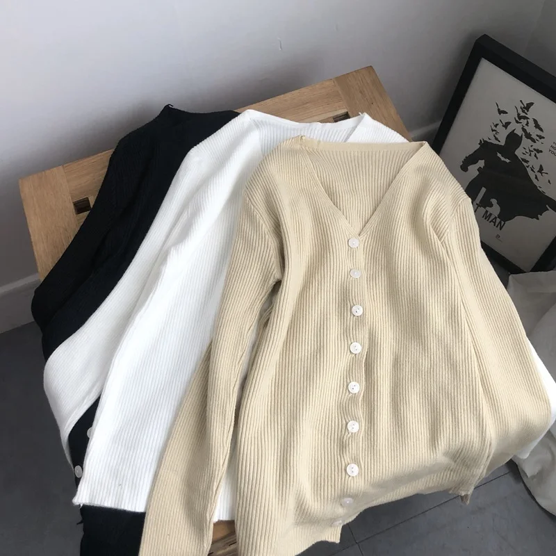 Autumn Contrast Color V-neck Long-sleeved Solid Color Sweater Slim Button Knit Cardigan
Autumn Contrast Color V-neck Long-sleeved Solid Color Sweater Slim Button Knit Cardigan