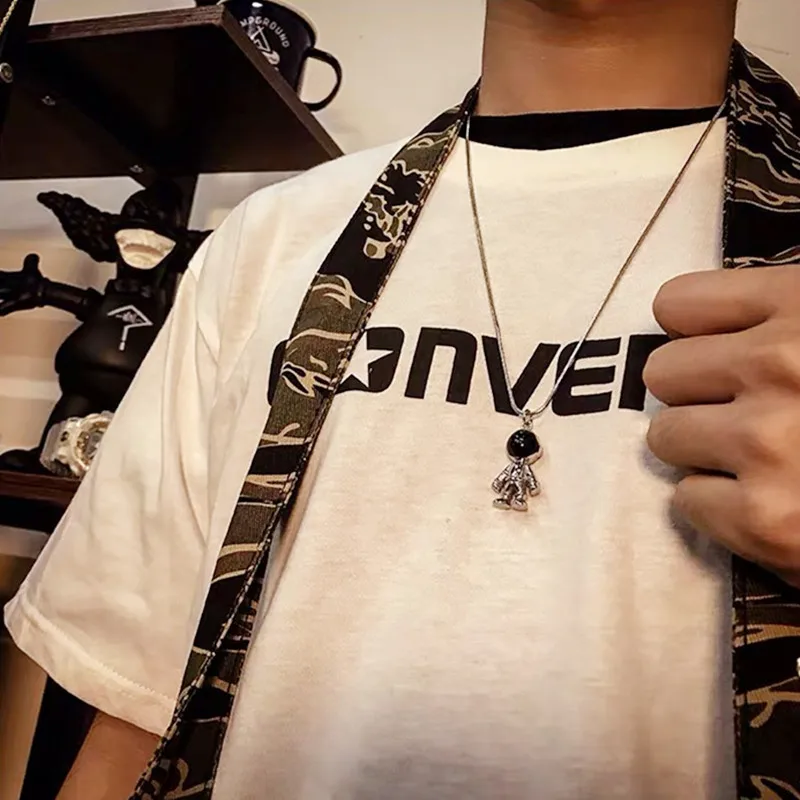 2019 New Hip Hop Punk Universe Space Astronaut Robot Pendant Chain Metal Necklace for Men Women Girls Party Jewelry Gifts 
2019 New Hip Hop Punk Universe Space Astronaut Robot Pendant Chain Metal Necklace for Men Women Girls Party Jewelry Gifts