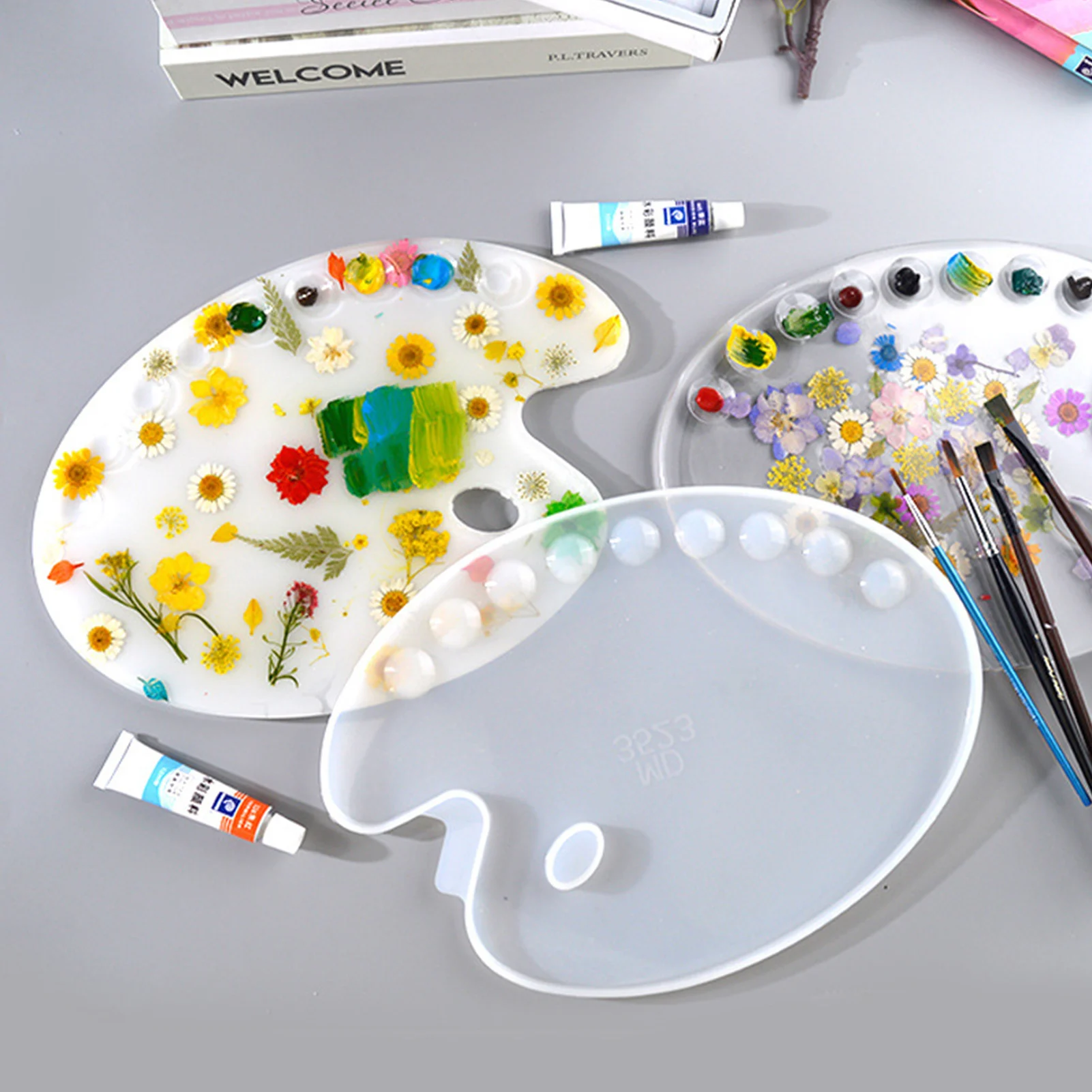 Paint Palette Silicone Mold Tray Casting Mould Tool Keychain Pendant Epoxy Resin Casting Mold Jewelry Making Tools for Painter
Paint Palette Silicone Mold Tray Casting Mould Tool Keychain Pendant Epoxy Resin Casting Mold Jewelry Making Tools for Painter