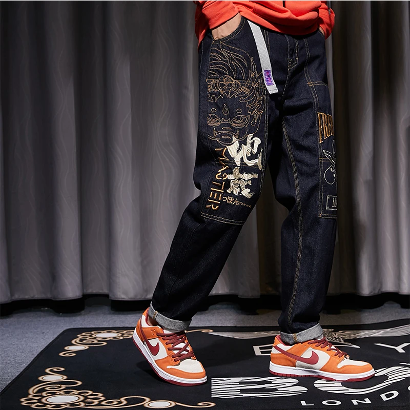 2021 Spring New Fashion Brand Embroidery Jeans Male Large Size Loose Little Harlan College Style Hip-hop Street Foot Trousers
2021 Spring New Fashion Brand Embroidery Jeans Male Large Size Loose Little Harlan College Style Hip-hop Street Foot Trousers