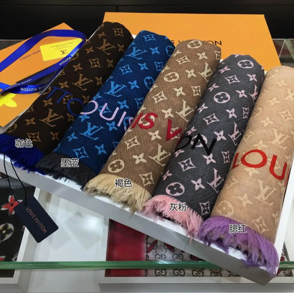 Andonaimi L Gradient Silk Scarf Women Fashion Print Small Neck Scarfs Office Lady Hair Band Foulard Hand Kerchief Female Bandana
Andonaimi L Gradient Silk Scarf Women Fashion Print Small Neck Scarfs Office Lady Hair Band Foulard Hand Kerchief Female Bandana