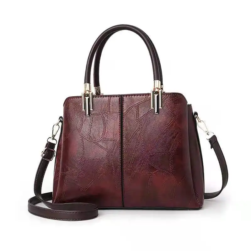 Women's bag 2021 new autumn and winter large-capacity multicolor fashion one-shoulder messenger handbag
Women's bag 2021 new autumn and winter large-capacity multicolor fashion one-shoulder messenger handbag