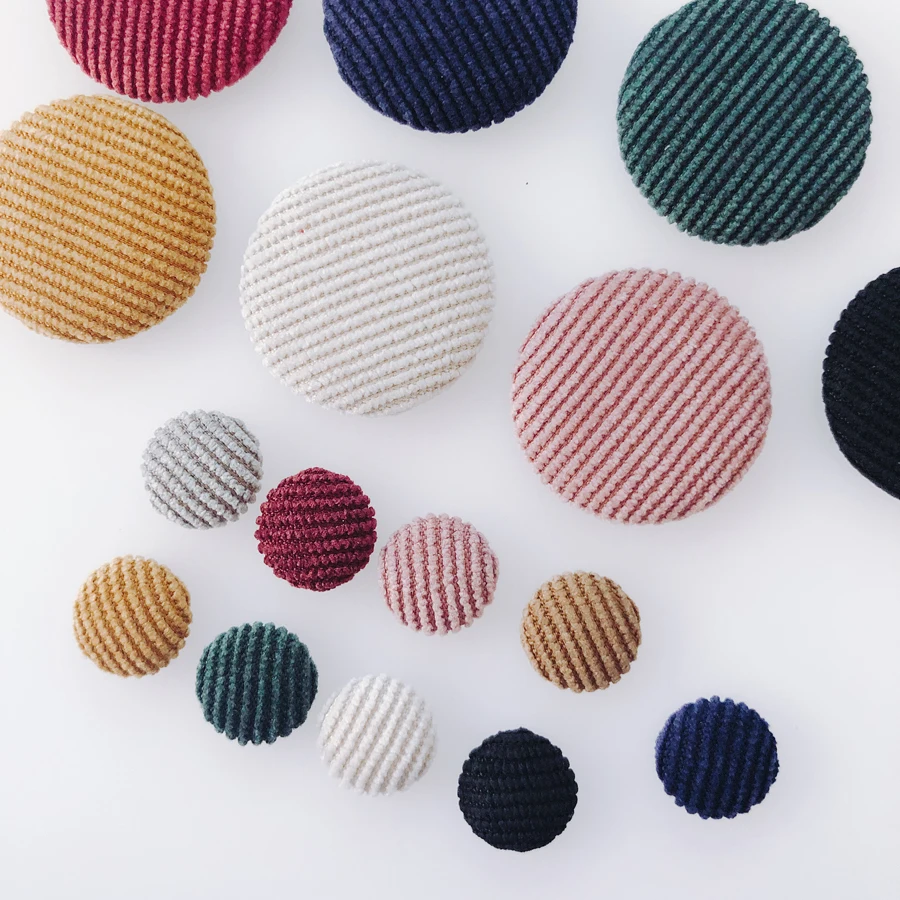 Korean version of the simple DIY handmade jewelry hair accessories literary solid color cloth buckle pendant accessories
Korean version of the simple DIY handmade jewelry hair accessories literary solid color cloth buckle pendant accessories