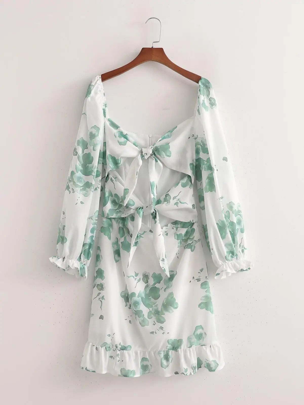 2021 New Spring Summer Women Female Sexy Polyester dress Brand Blouse Outwear casual
2021 New Spring Summer Women Female Sexy Polyester dress Brand Blouse Outwear casual