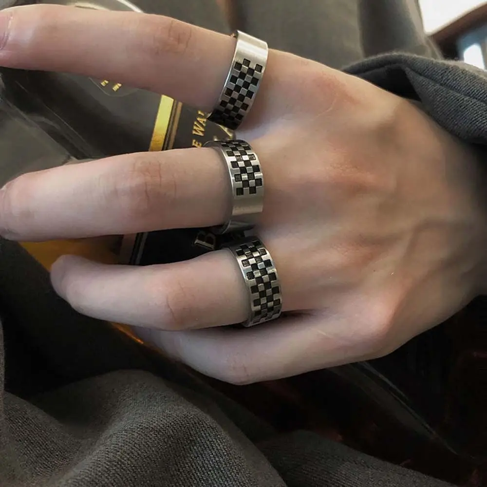 Fashion Cool Colorfast Rings Trend Titanium Steel Hip Hop Black and White Checker Ring for Man and Woman Jewelry
Fashion Cool Colorfast Rings Trend Titanium Steel Hip Hop Black and White Checker Ring for Man and Woman Jewelry