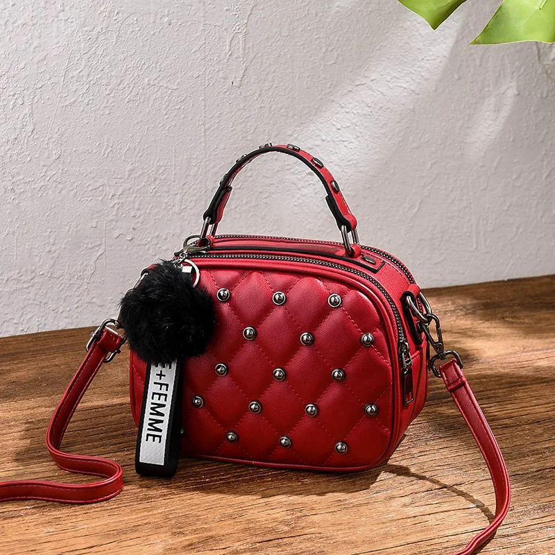 Womens Luxury Elegant Mini Shoulder Bag Fashion Casual Kawaii Vintage Handbag Party Evening Cute Rivet Handbags 2021 New Trend
Womens Luxury Elegant Mini Shoulder Bag Fashion Casual Kawaii Vintage Handbag Party Evening Cute Rivet Handbags 2021 New Trend