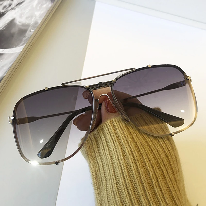 2022 Fashion Brand Gradient Pilot Sunglasses For Men Vintage Alloy Unique Claw Oval Sun Glasses Women Oversized Driving Shades
2022 Fashion Brand Gradient Pilot Sunglasses For Men Vintage Alloy Unique Claw Oval Sun Glasses Women Oversized Driving Shades