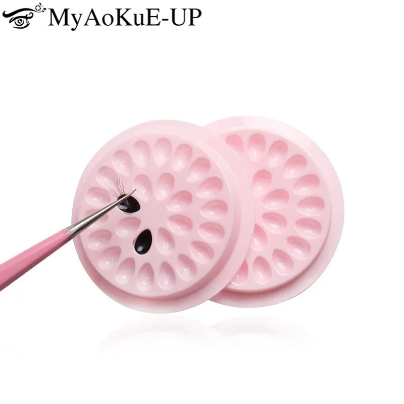 20/100 Pcs Pink Glue Gasket Eyelash glue holder Eyelash Extension Adhesive Pallet glue pads stand on eyelash plastic glue holder
20/100 Pcs Pink Glue Gasket Eyelash glue holder Eyelash Extension Adhesive Pallet glue pads stand on eyelash plastic glue holder