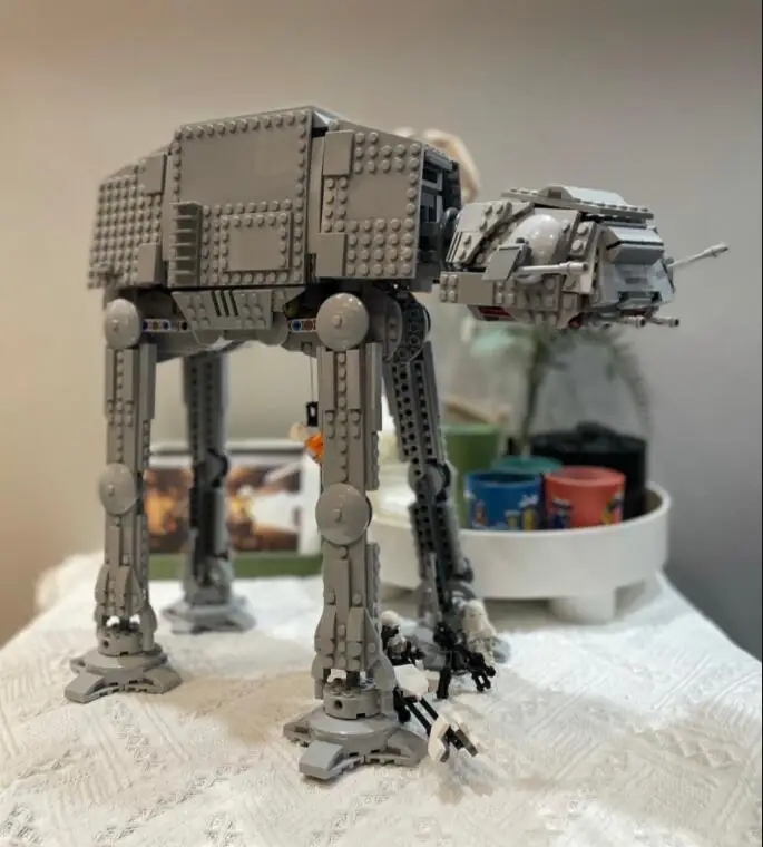 1267pcs MOC Compatible with 75288 10178 AT-OT Star plan Series Building Blocks Wars Assembled Model Toys for Children Gift
1267pcs MOC Compatible with 75288 10178 AT-OT Star plan Series Building Blocks Wars Assembled Model Toys for Children Gift