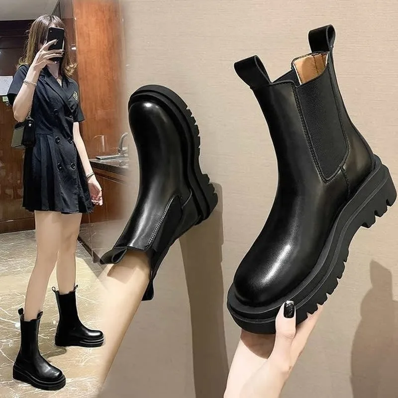 2020 New Fashion Ankle Boots Women Boots Black Real Leather Chelsea Boots Platform Flat Knight Women Casual Boots Botas Mujer
2020 New Fashion Ankle Boots Women Boots Black Real Leather Chelsea Boots Platform Flat Knight Women Casual Boots Botas Mujer