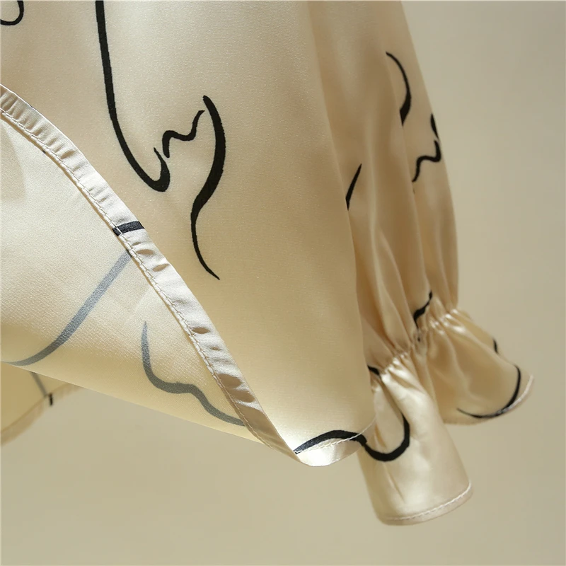 New 2020 Autumn Fashion Women's Flare Long Sleeves Silk Shirts Female Girls Ladies Shirt Blouse Tops A4047
New 2020 Autumn Fashion Women's Flare Long Sleeves Silk Shirts Female Girls Ladies Shirt Blouse Tops A4047