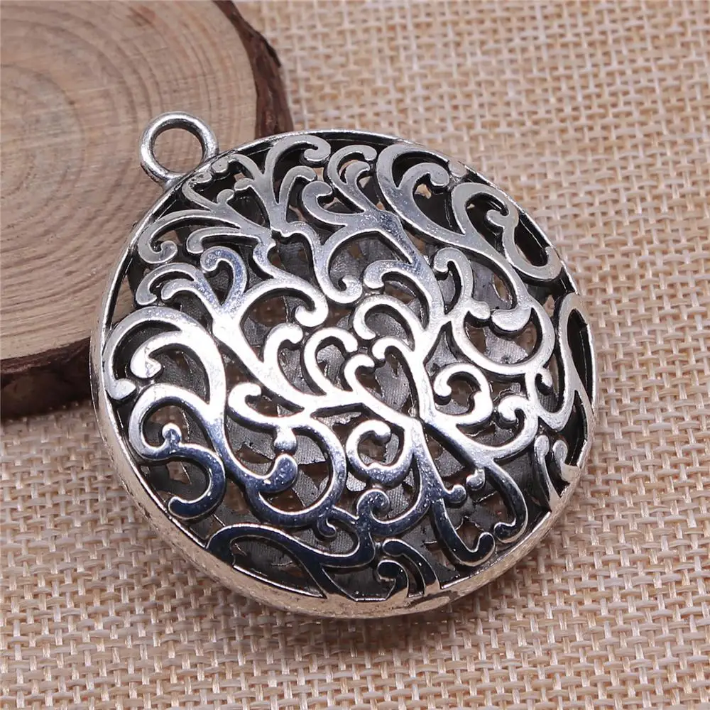 Jewelery Pendants Making Charms For Jewelry 1pcs 3D Hollow Carved Flower Charms 50x50mm Antique Silver Plated
Jewelery Pendants Making Charms For Jewelry 1pcs 3D Hollow Carved Flower Charms 50x50mm Antique Silver Plated