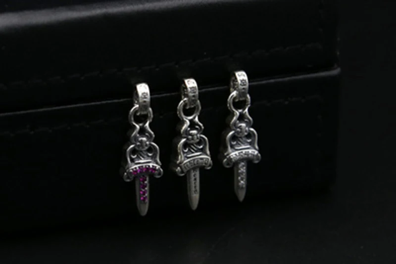 Punk Korean S925 Sterling Silver Sword Earrings Fashion Jewelry Men and Women Zircon Studs Earring Party Jewelry Accessories
Punk Korean S925 Sterling Silver Sword Earrings Fashion Jewelry Men and Women Zircon Studs Earring Party Jewelry Accessories
