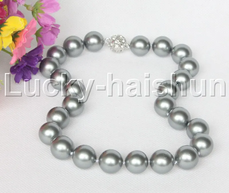 Genuine 18" 16mm gray south sea shell pearls necklace magnet clasp j12589
Genuine 18" 16mm gray south sea shell pearls necklace magnet clasp j12589