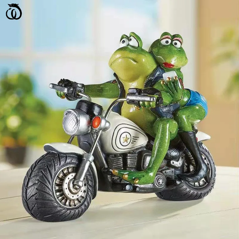 Мотоциклетная лягушка Художественная Скульптура пара животных статуя садовый декор абстрактная мультяшная Статуэтка из смолы рукоделие д...
Мотоциклетная лягушка Художественная Скульптура пара животных статуя садовый декор абстрактная мультяшная Статуэтка из смолы рукоделие д...