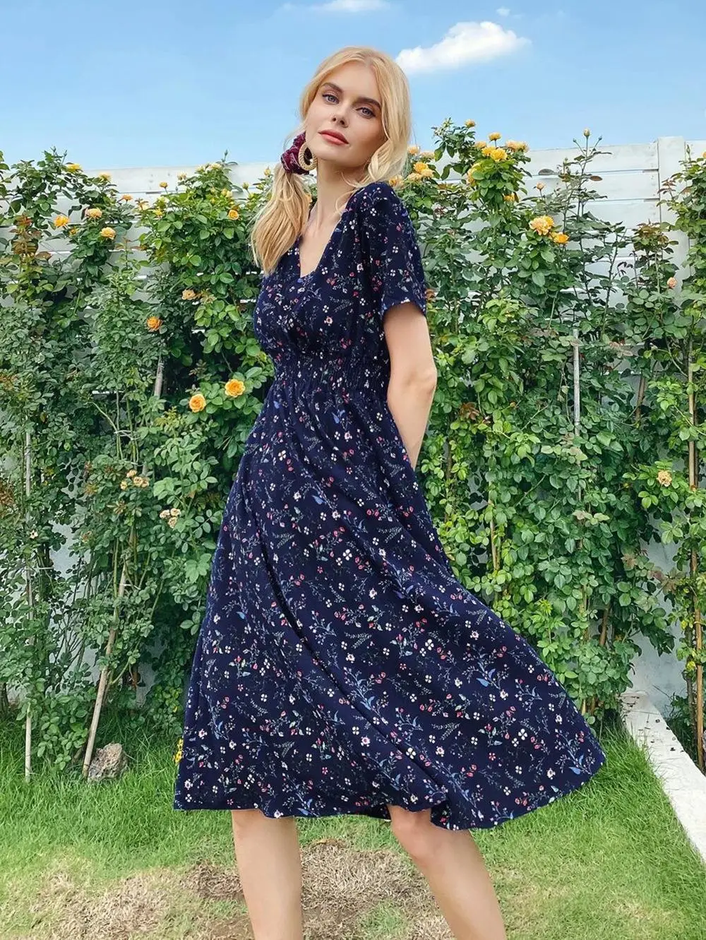 Hot Casual V-neck Short Sleeve A-line Chiffon Beach Midi Dresses Yellow Vintage Floral Print Women Summer Dress Vestidos Korean
Hot Casual V-neck Short Sleeve A-line Chiffon Beach Midi Dresses Yellow Vintage Floral Print Women Summer Dress Vestidos Korean