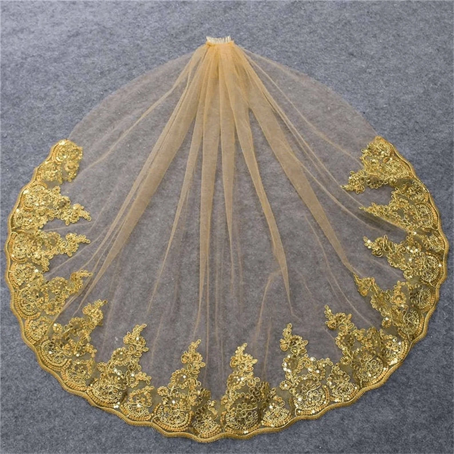 150cm One Tier Gold Wedding Veils Lace Appliques Sequins Edge Custom Made Wedding Accessories Pretty Bridal Veil
150cm One Tier Gold Wedding Veils Lace Appliques Sequins Edge Custom Made Wedding Accessories Pretty Bridal Veil