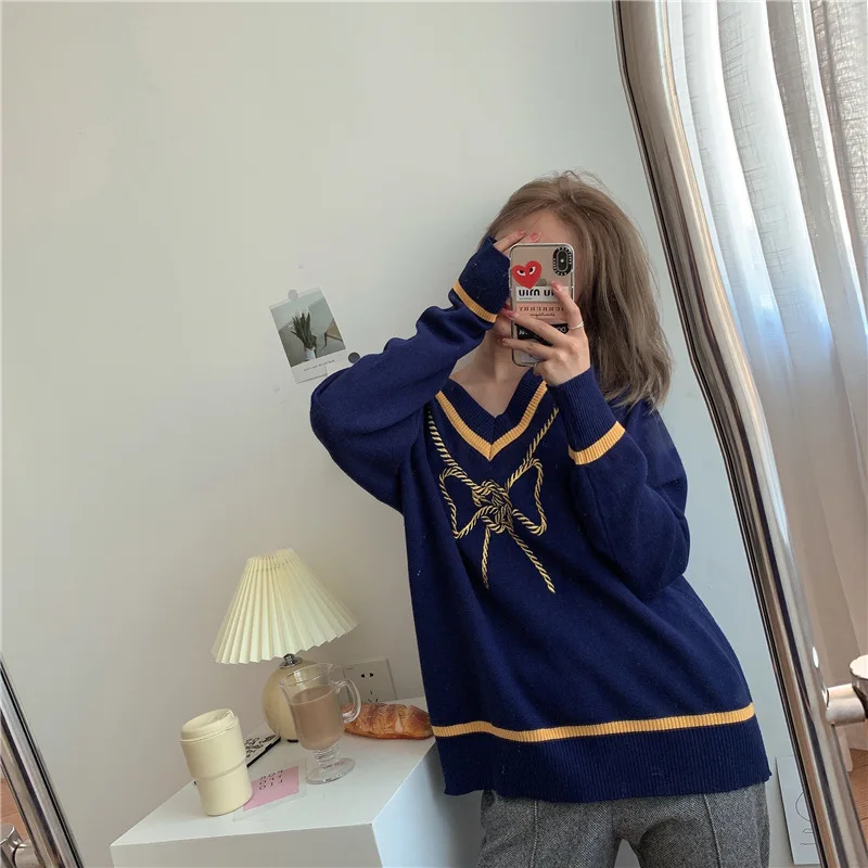 Han edition of new fund of 2020 autumn v-neck bowknot embroidery women's easy recreational sweater item # 5289
Han edition of new fund of 2020 autumn v-neck bowknot embroidery women's easy recreational sweater item # 5289