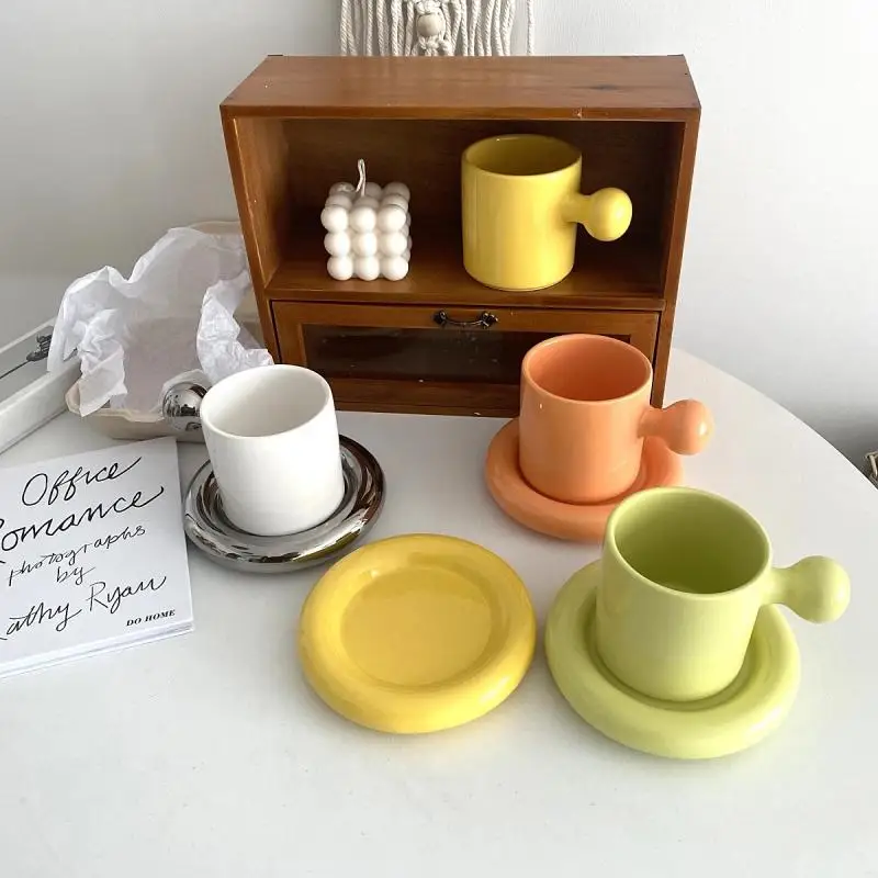 Creative Combination Breakfast Cup Coffee Mugs Ceramic Mug with Saucer Home Decoration Cute Candy Solid Color Mug and Saucer Set
Creative Combination Breakfast Cup Coffee Mugs Ceramic Mug with Saucer Home Decoration Cute Candy Solid Color Mug and Saucer Set