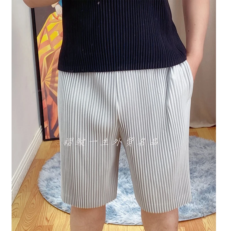 summer new five-point pants Miyak fold Men's and women's same fashion solid color casual large size loose short straight pants
summer new five-point pants Miyak fold Men's and women's same fashion solid color casual large size loose short straight pants
