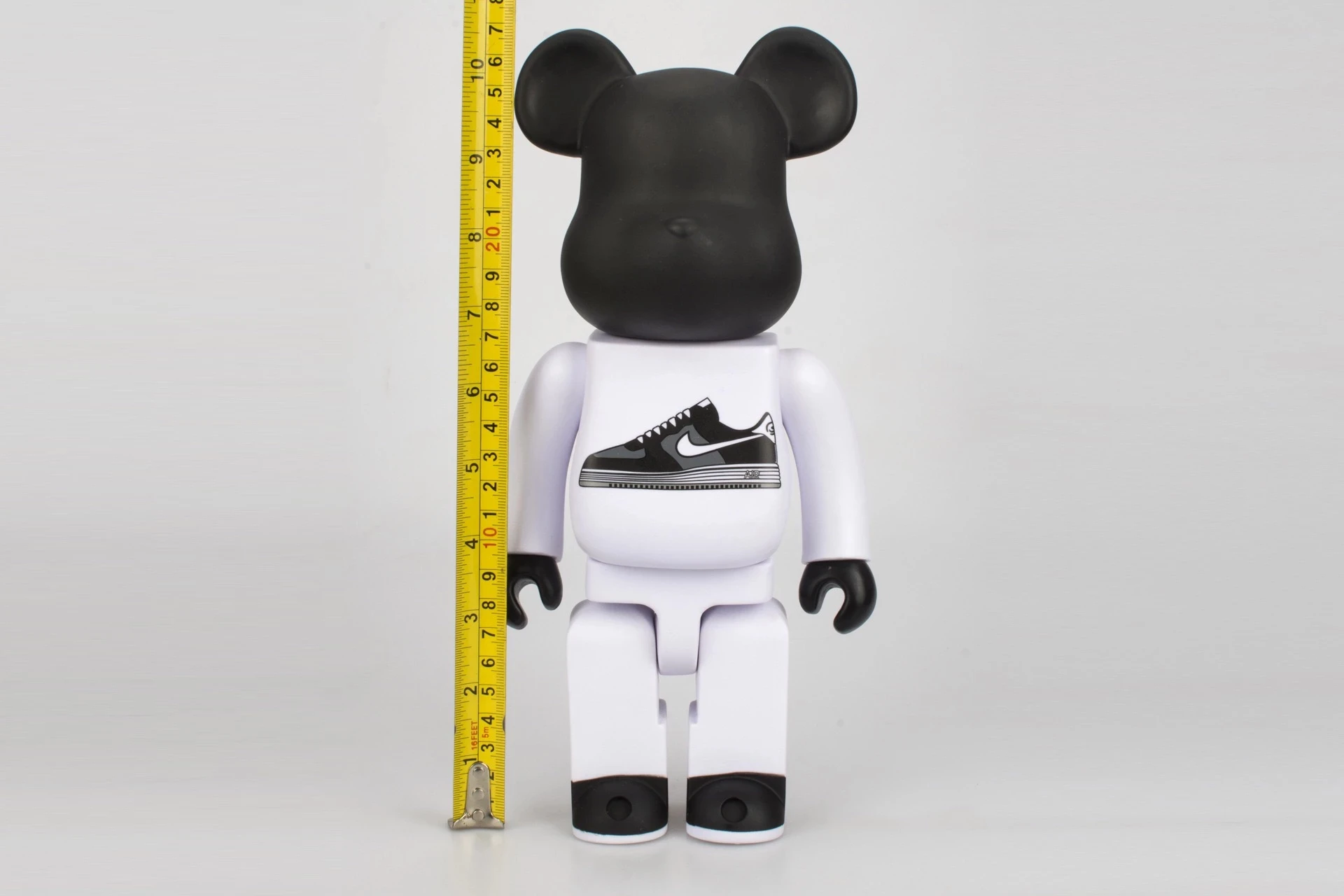 High Quality Nikely Black Bearbrickly 400% With Box Action Figure Ornaments Gifts
High Quality Nikely Black Bearbrickly 400% With Box Action Figure Ornaments Gifts