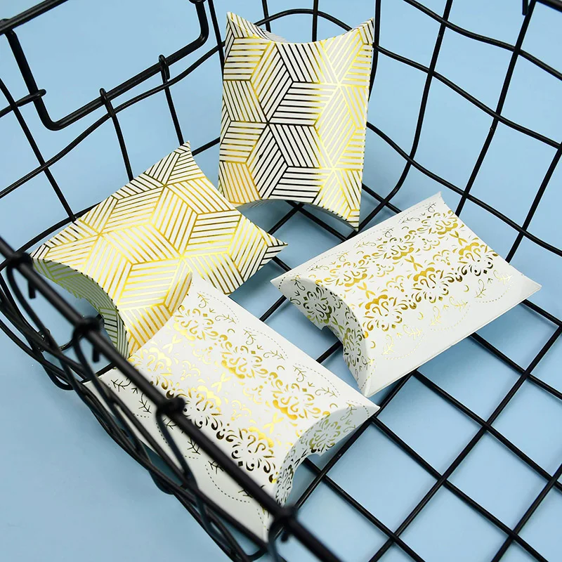 25pcs Gold Candy Box Pillow Shape Paper Boxes for Wedding Party Favor Candy Cookie Package Supplies Baby Shower Gift Boxs
25pcs Gold Candy Box Pillow Shape Paper Boxes for Wedding Party Favor Candy Cookie Package Supplies Baby Shower Gift Boxs