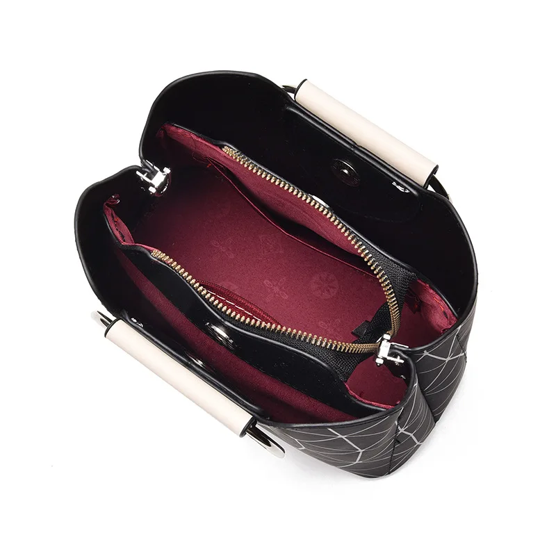 2021 Fashionable Laser Diamond Shoulder Buckets High Quality Women Purses and Handbags Luxury Designer Satchel Crossbody Bags
2021 Fashionable Laser Diamond Shoulder Buckets High Quality Women Purses and Handbags Luxury Designer Satchel Crossbody Bags