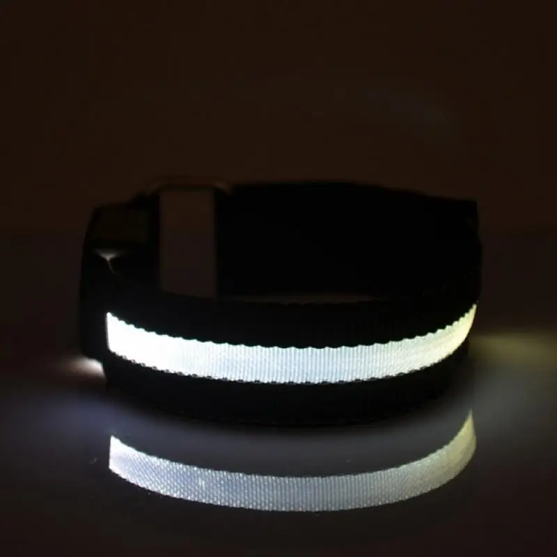 Outdoor LED Night Run Light Bracelet Safety Reflective Warning Light Armband Flashing Belt outdoor LED Night Run Light
Outdoor LED Night Run Light Bracelet Safety Reflective Warning Light Armband Flashing Belt outdoor LED Night Run Light
