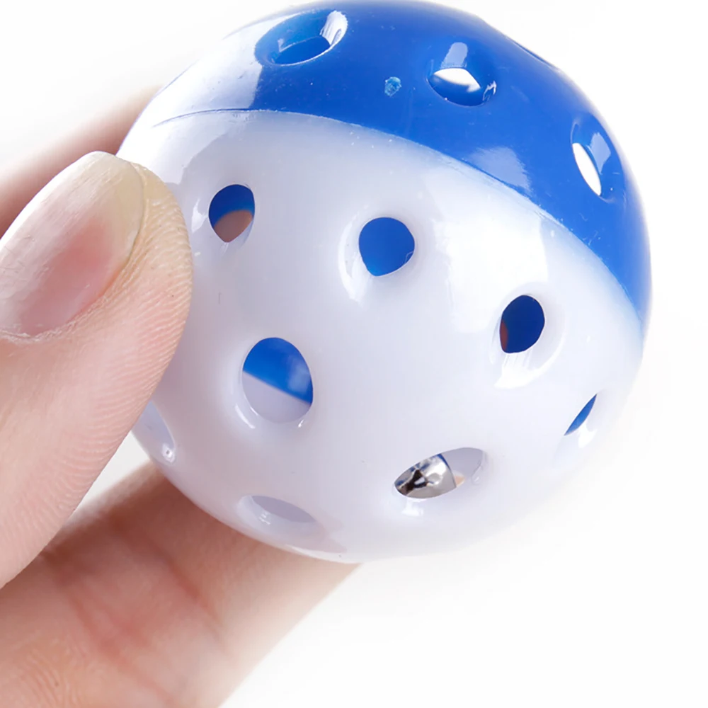 4cm cat toys Plastic hollow bell ball Pet cat products Little kittens like to play with ball toys
4cm cat toys Plastic hollow bell ball Pet cat products Little kittens like to play with ball toys