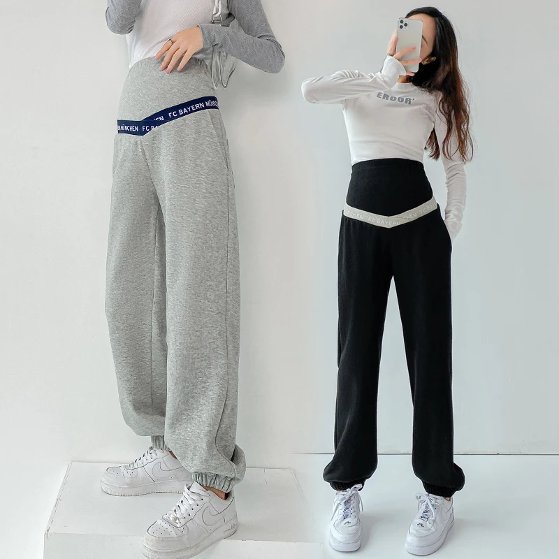 601# 2022 Spring Korean Fashion Maternity Pants Chic Ins Wide Leg Loose Straight High Waist Belly Clothes for Pregnancy Women
601# 2022 Spring Korean Fashion Maternity Pants Chic Ins Wide Leg Loose Straight High Waist Belly Clothes for Pregnancy Women