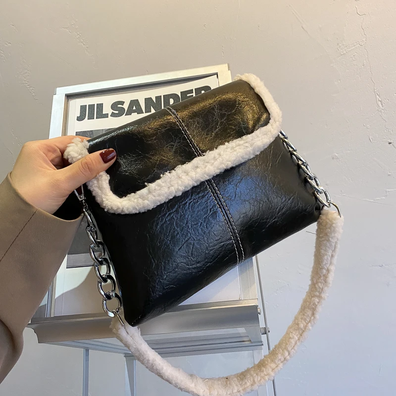 Winter Fashion Women Chain Crossbody Bag Vintage Soft PU Leather Female Shoulder Bags Fashion Elegant Ladies Purse Handbags
Winter Fashion Women Chain Crossbody Bag Vintage Soft PU Leather Female Shoulder Bags Fashion Elegant Ladies Purse Handbags