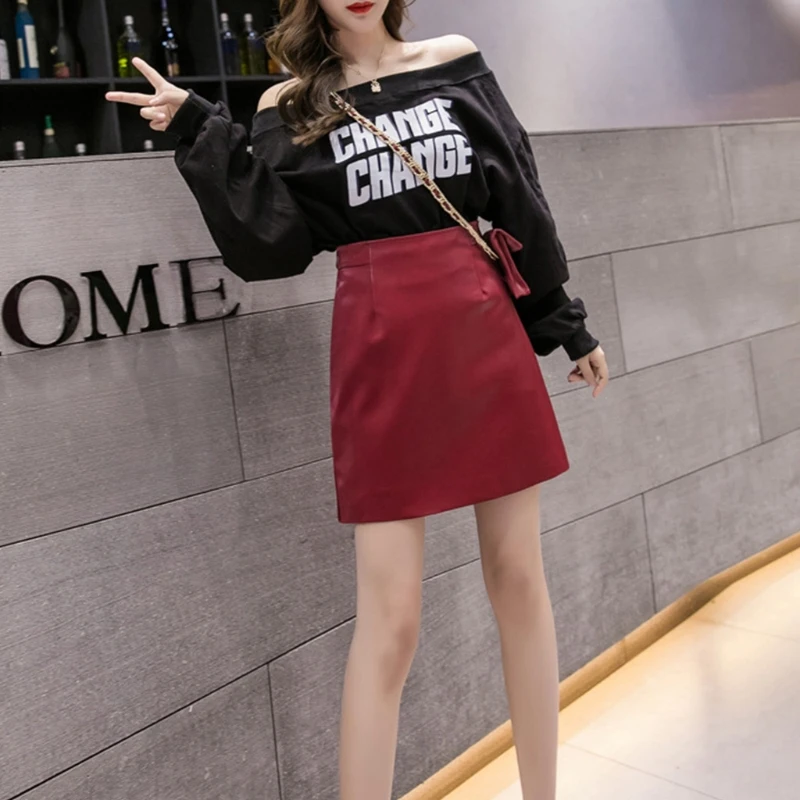 Women High Waist Imitation Leather A-Line Skirt with Metal Belt Chain Bag Underpants Flared Solid Color Back Zipper Club Streetw
Women High Waist Imitation Leather A-Line Skirt with Metal Belt Chain Bag Underpants Flared Solid Color Back Zipper Club Streetw