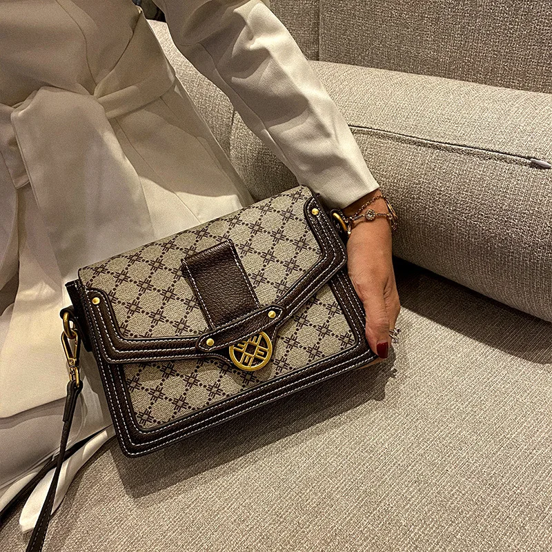 Classical Plaid Crossbody Bag for Women Luxury Handbags Women Bags Genuine Leather Purse and Handbags V Bags In Luxury Handbags
Classical Plaid Crossbody Bag for Women Luxury Handbags Women Bags Genuine Leather Purse and Handbags V Bags In Luxury Handbags