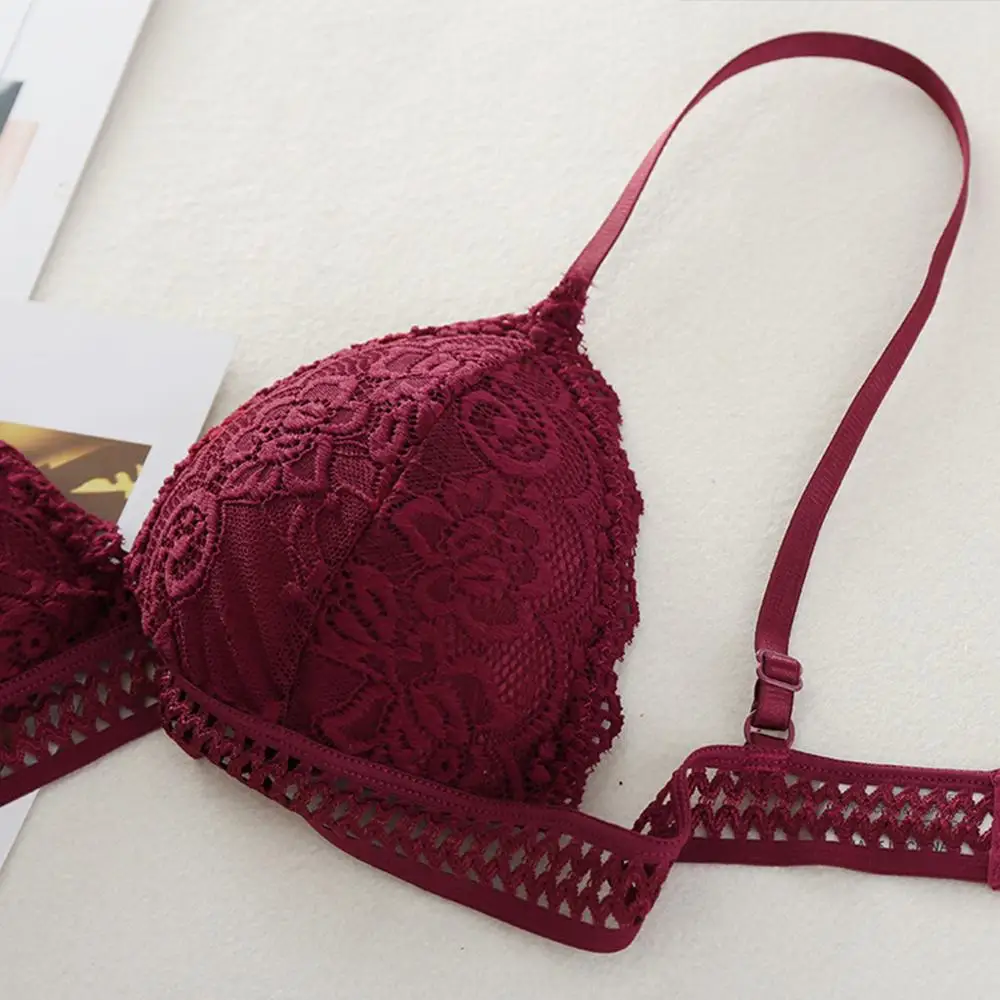 Lace Wireless Triangle Cup Bra Women Lingerie Soft Bra Seamless Underwear Deep V Girls Thin French Style Bralette
Lace Wireless Triangle Cup Bra Women Lingerie Soft Bra Seamless Underwear Deep V Girls Thin French Style Bralette