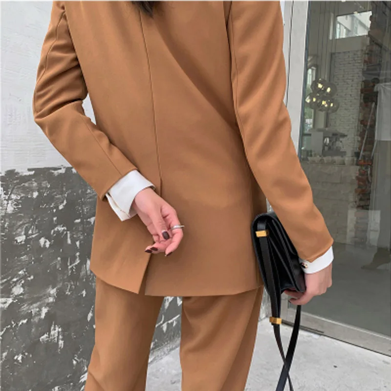 Fashion Solid Women Blazer Suits Long Sleeve Double Breasted Blazer Pants Set 2020 Spring Office Two-Piece Blazer Pant Suit
Fashion Solid Women Blazer Suits Long Sleeve Double Breasted Blazer Pants Set 2020 Spring Office Two-Piece Blazer Pant Suit
