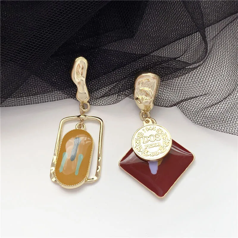 Женские асимметричные серьги-подвески разного дизайна, модные серьги из сплава серебристого и золотистого цвета на осень и зиму, ювелирные ... 
Женские асимметричные серьги-подвески разного дизайна, модные серьги из сплава серебристого и золотистого цвета на осень и зиму, ювелирные ...