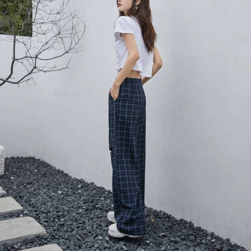 TWOTWINSTYLE Casual Plaid Women Full Length Pants High Waist Hollow Out Loose Hit Color Wide Leg Pants Female Fashion 2020 Tide
TWOTWINSTYLE Casual Plaid Women Full Length Pants High Waist Hollow Out Loose Hit Color Wide Leg Pants Female Fashion 2020 Tide