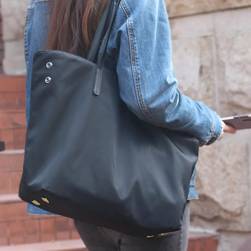 Fashion Handbags For Women 2021 Oxford Nylon Female Underarm Shoulder Bags Simple Tote Bag High Capacity Women's Shopping Bag
Fashion Handbags For Women 2021 Oxford Nylon Female Underarm Shoulder Bags Simple Tote Bag High Capacity Women's Shopping Bag