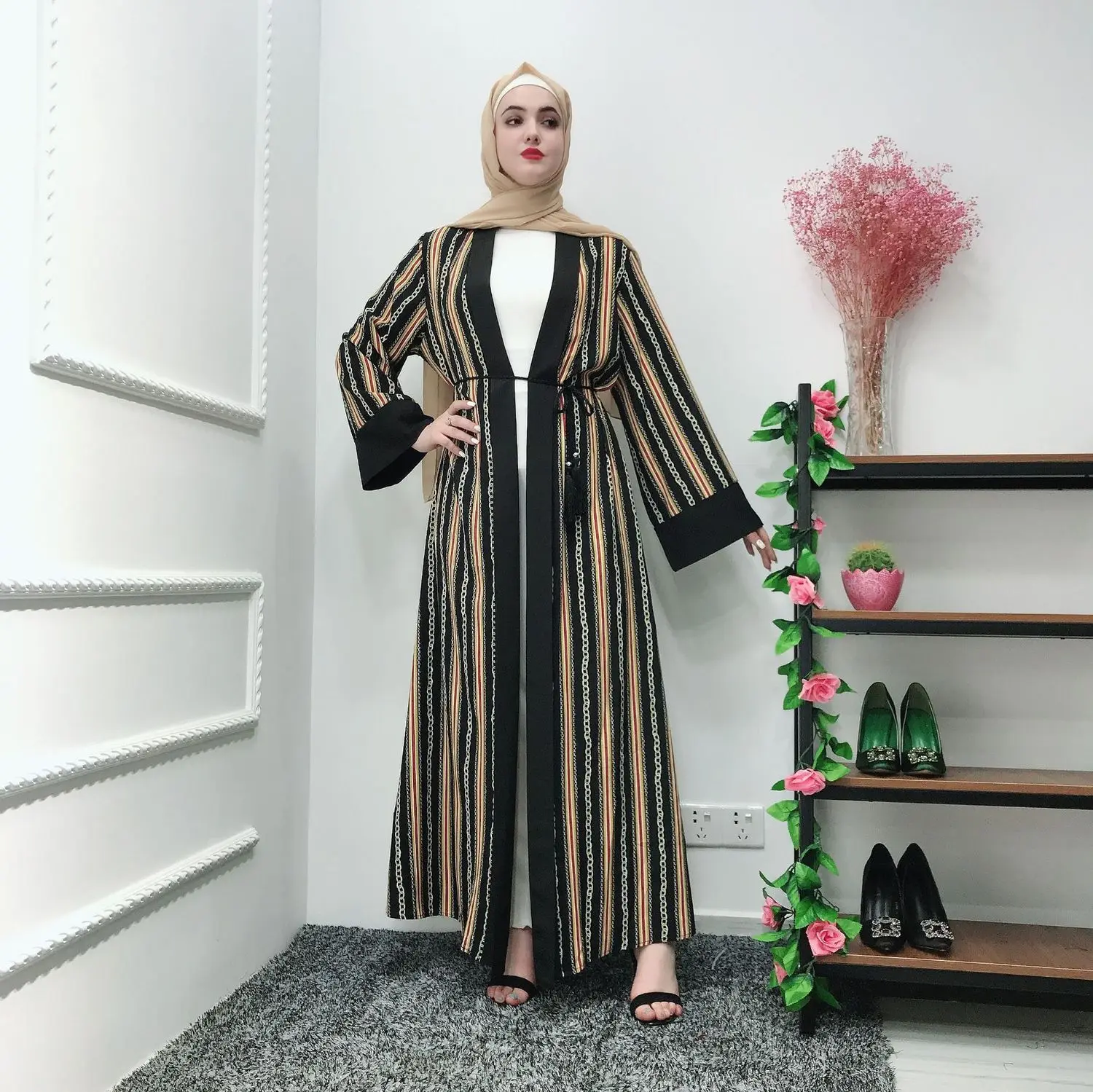 Muslim Print Abaya Striped Chains Maxi Dress Cardigan Kimono Long Robe Gowns Tunic Jubah Middle East Ramadan Eid Arab Islamic
Muslim Print Abaya Striped Chains Maxi Dress Cardigan Kimono Long Robe Gowns Tunic Jubah Middle East Ramadan Eid Arab Islamic