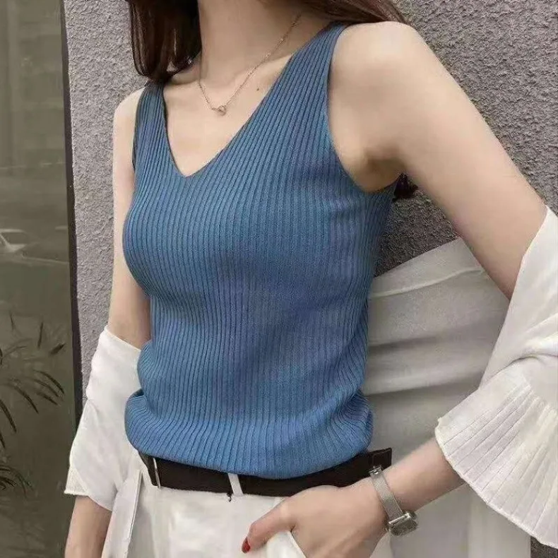Summer Women's New Built Ice Silk Knit Vest Female Sleeve Shirt Slim Slim Bottoming Slings Outside
Summer Women's New Built Ice Silk Knit Vest Female Sleeve Shirt Slim Slim Bottoming Slings Outside