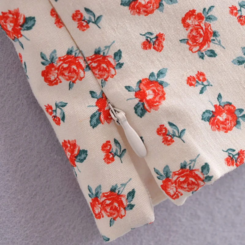 2021 Women Summer Floral Print Bow Tie Camis Fashion Spaghetti Strap Sleevess Camisole Female Backless Casual Backless Tops
2021 Women Summer Floral Print Bow Tie Camis Fashion Spaghetti Strap Sleevess Camisole Female Backless Casual Backless Tops