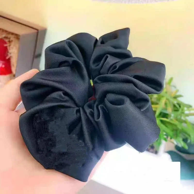 Luxury Brand Hair Ties Women Hair Scrunchie Hair Rope Girls Elastic Hair Band Holder Hair Accessories for Women LP0852 
Luxury Brand Hair Ties Women Hair Scrunchie Hair Rope Girls Elastic Hair Band Holder Hair Accessories for Women LP0852