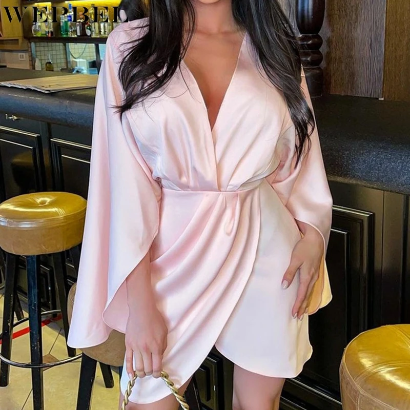 WEPBEL Dress Women's Sexy Flared Sleeve Pleated Stitching Dress Autumn Casual Solid Slim Fit High Waist Slit Irregular Dress
WEPBEL Dress Women's Sexy Flared Sleeve Pleated Stitching Dress Autumn Casual Solid Slim Fit High Waist Slit Irregular Dress